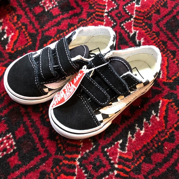 NWT Toddler vans size 6